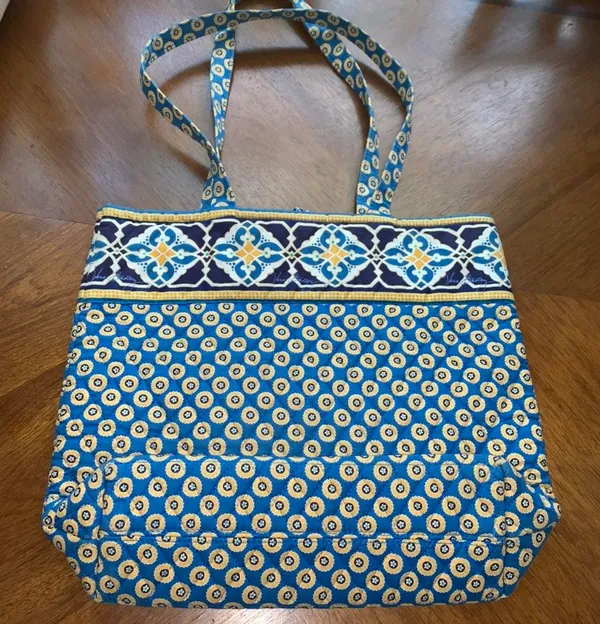 Quilted Cloth Tote Bag - Image 9