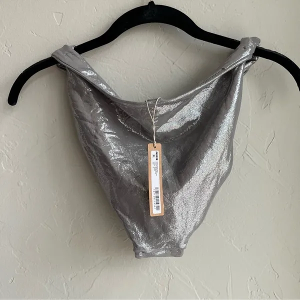 🩶SKIMS LIQUID SHINE SWIM TWISTED BIKINI BOTTOM SMOKE size M NWT - Image 6
