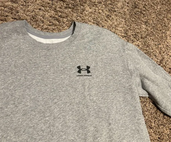 Grey Under Armour Crewneck Women’s Sweater Pullover Medium - Image 2