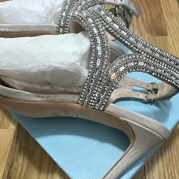 Antonio Melani Haelee Rhinestone Dress Sandals with box Size 7.5 - Image 8