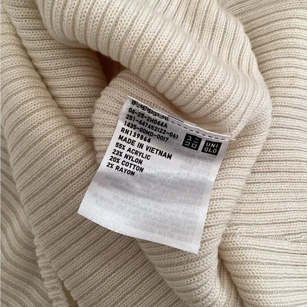 Uniqlo Mame Kurogouchi Mock Neck Cream sweater Size M - Image 4