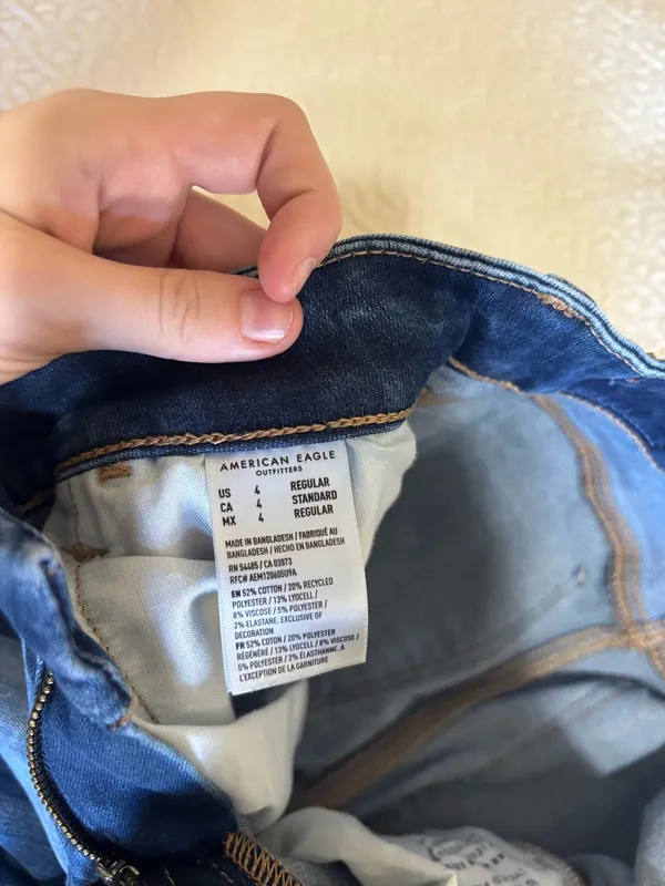 American Eagle Jeans - Image 5