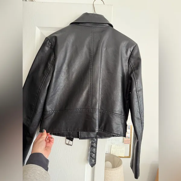 Lioness Leather Jacket - Image 3