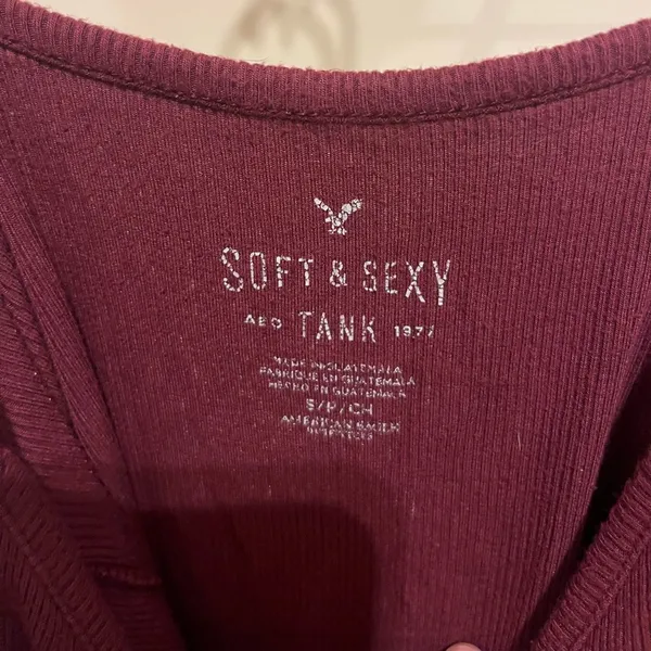 red tank top - Image 2
