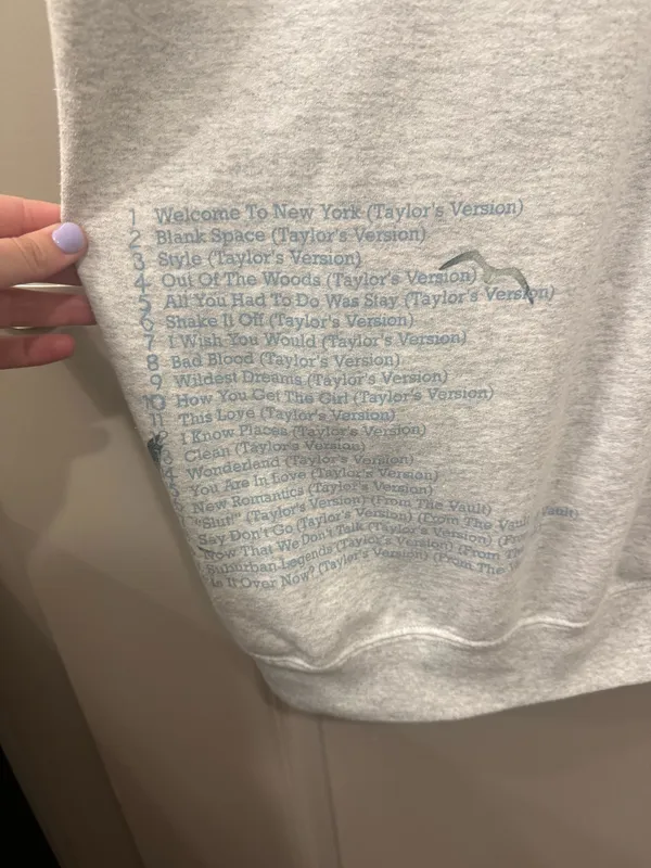 Taylor Swift Sweatshirt - Image 3