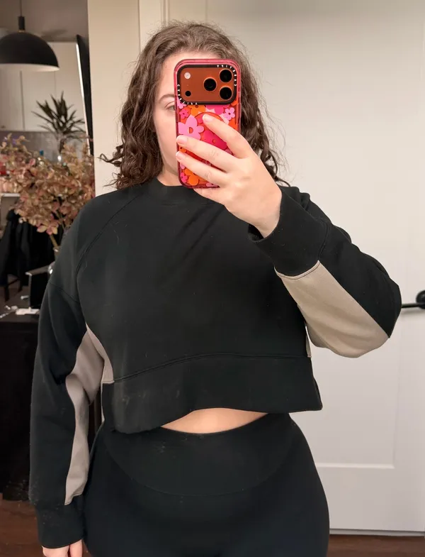 Abercrombie YPB Cropped Sweatshirt - Image 2