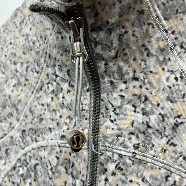 Lululemon size 6 define Jacket/Zip-up Define Jacket - Image 8