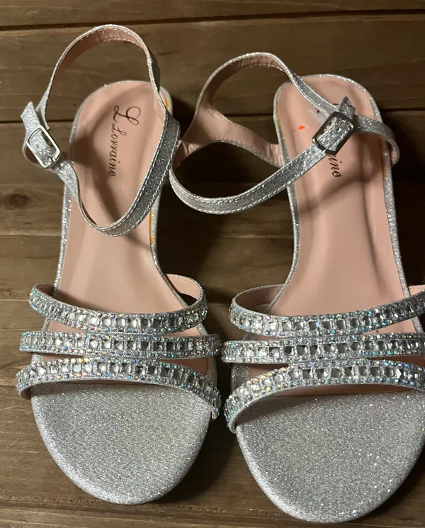 L Lorraine Berkly Silver Rhinestone Shoes Formal Prom Wedding kitten Heels Sz 9 - Image 4