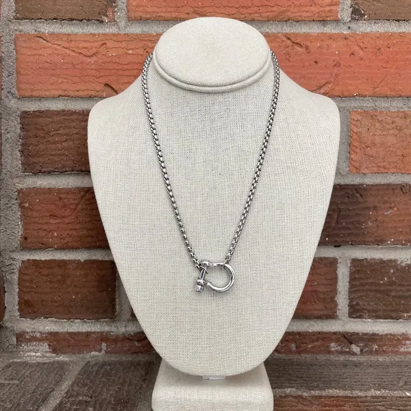 Shackle Bolt Necklace - Image 2