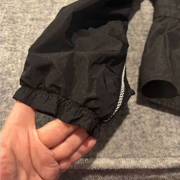 White‎ House Black Market Women's Sporty Tech Jacket Size 4 drawstring waist - Image 5