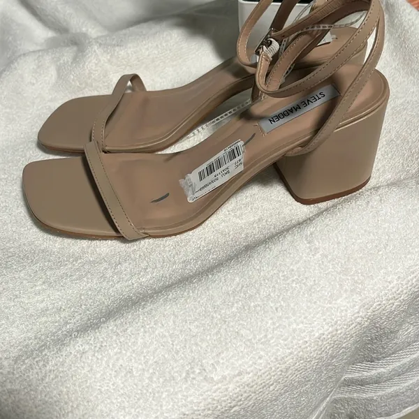 Steve Madden Women's Tan Block Heel Sandals - Image 3