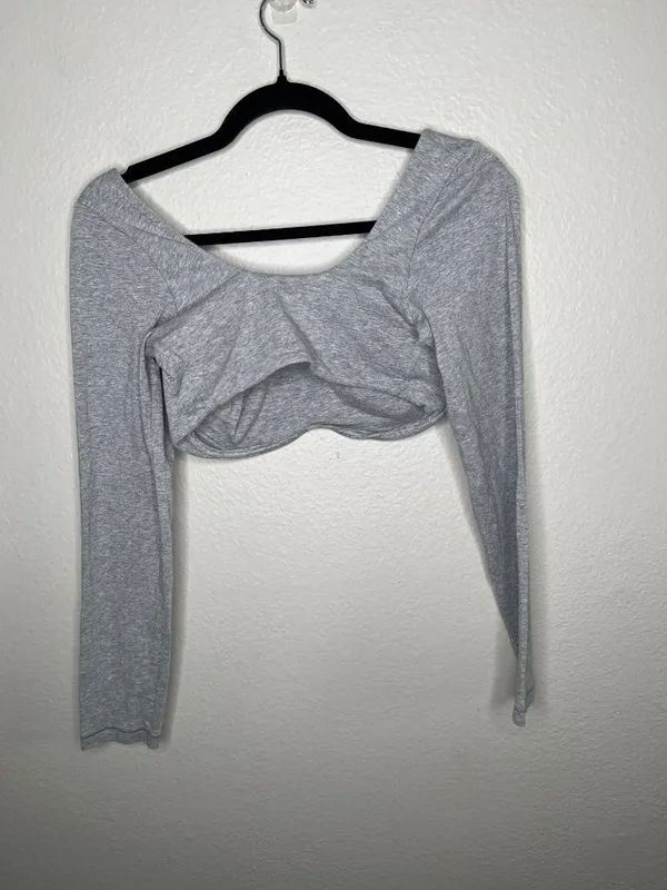 Victorias Secret Pink Gray Underwire Long Sleeve Crop Top Size Medium - Image 4