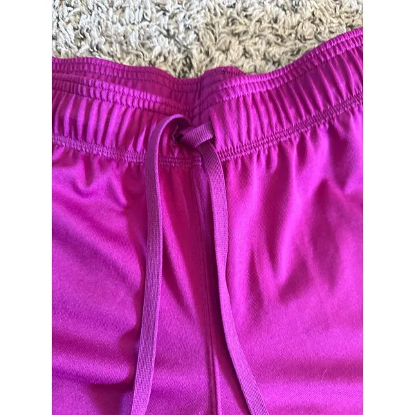 Under Armour Women's‎ Purple Heat Gear Running Shorts Size Medium - Image 4