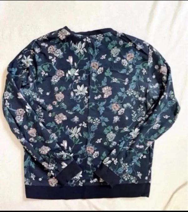 H&M Floral Print Crewneck Sweatshirt Sz M - Image 5