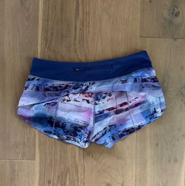 Lululemon Speed Shorts 2.5" Low-Rise - Image 2