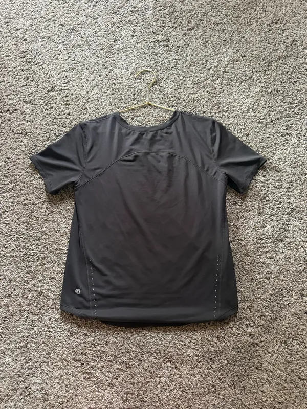 Size 4 Lululemon Athletic Shirt - Image 2