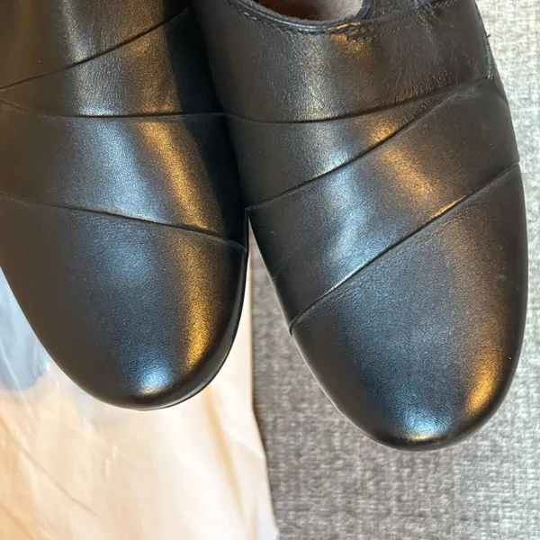Clarks Emslie Warbler Black Leather Pumps Woman’s Sz 8 Office Shooties Comfort‎ - Image 7
