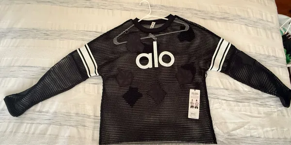 NWT Alo Yoga Mesh Long Sleeve Jersey Top Black M - Image 2