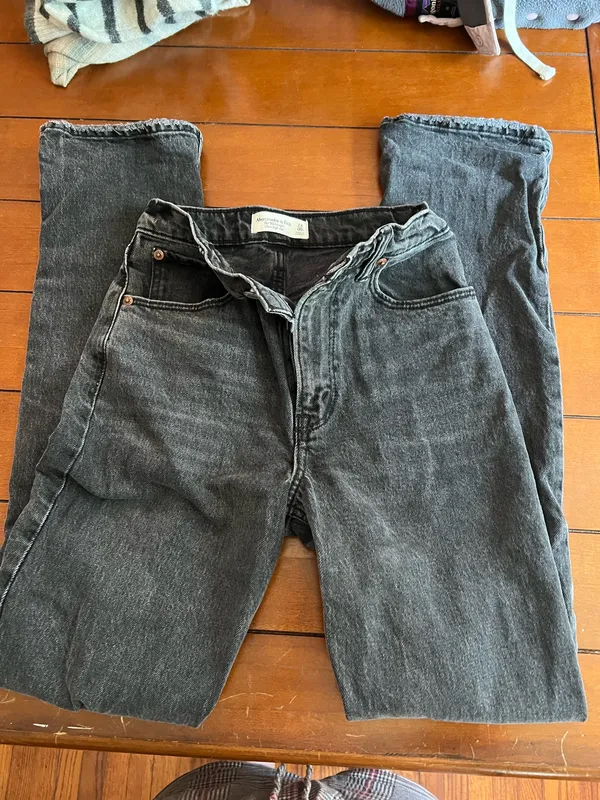 90s Straight Abercrombie Ultra High-Rise Jeans - Image 3