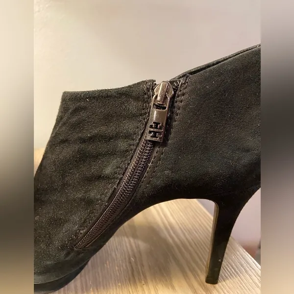 Tory Burch Cidnay Black Suede Platform Ankle Booties‎ 10 - Image 6