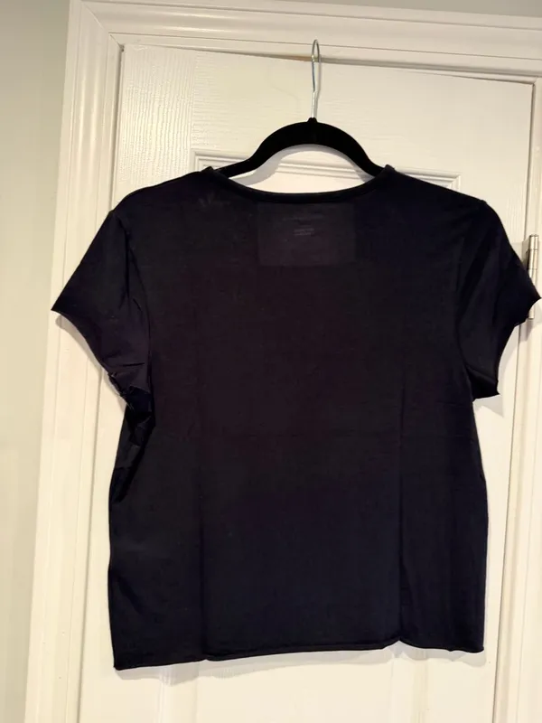 NWOT Anthropologie Size S Black Stretch Short Sleeve Raw Hem Stretch Crop Top - Image 7