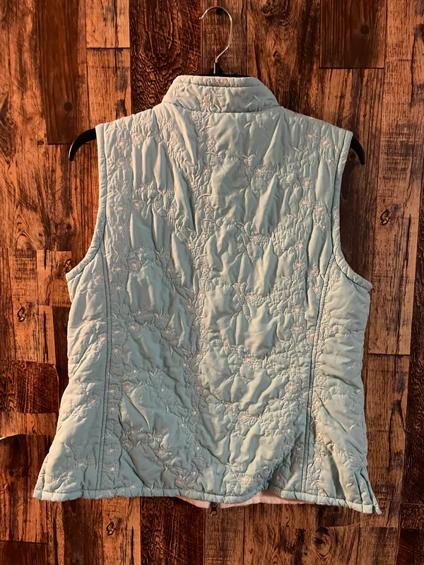 Croft & Barrow women quilted vest size medium lite teal - Image 3