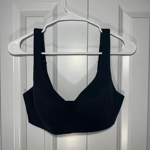 Spanx 50474R FlexFeel Low Impact Padded Wireless Sports Bra Black Small‎ Comfort - Image 2