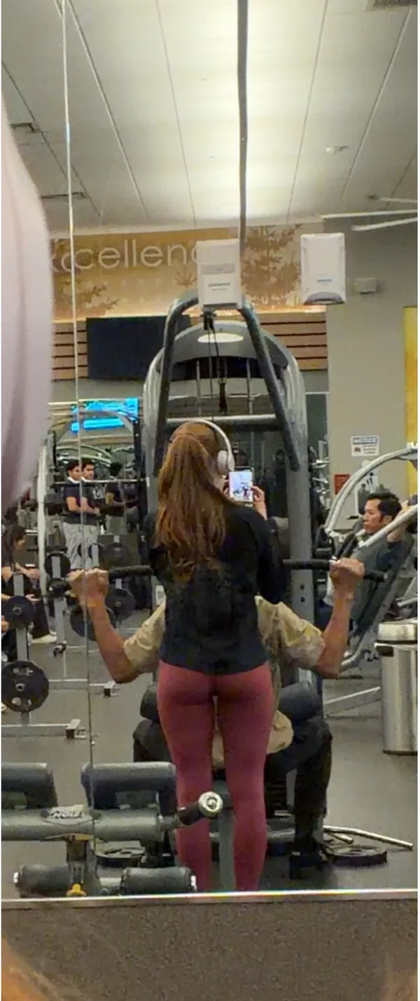 ENHANCELIFT™ SEAMLESS LEGGINGS WITH GRAY LOGO - Image 2