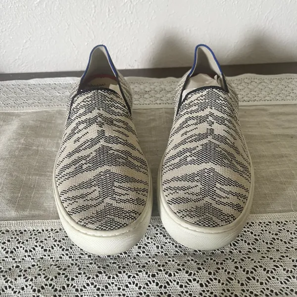 Women's Rothy's Maritime Tiger Sneaker Slip-On Retired Print Size 7 - Image 2
