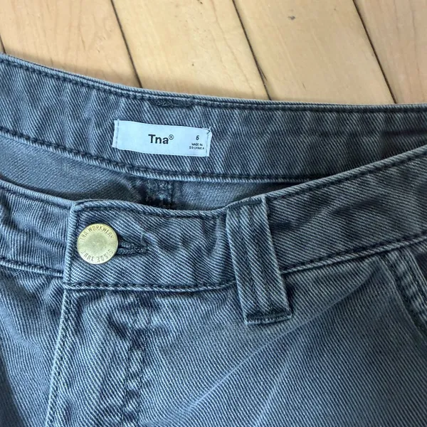 ARITZIA TNA Grey Denim Jeans Wide Leg Size 6 - Image 6