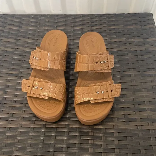 Crocs Brooklyn croco shine buckle women’s size 7 ￼ - Image 2