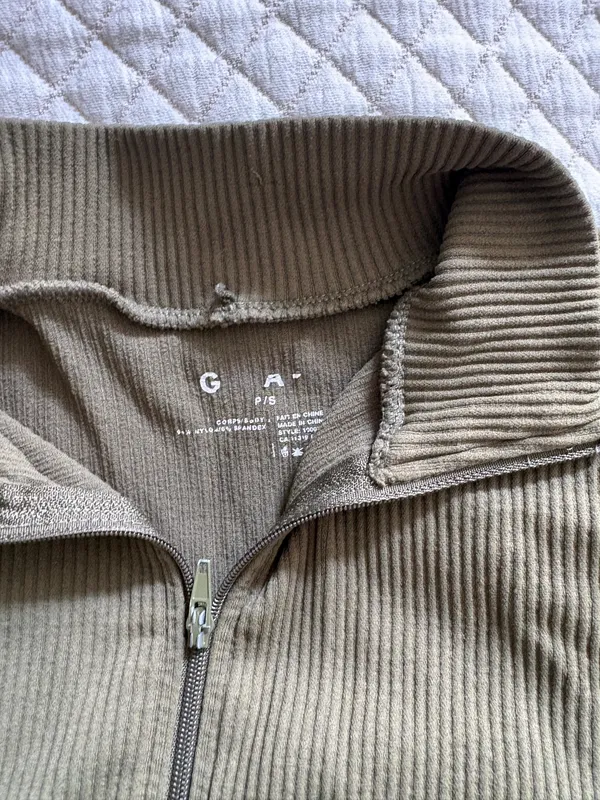 Green Garage Crop Long Sleeve Top - Image 2