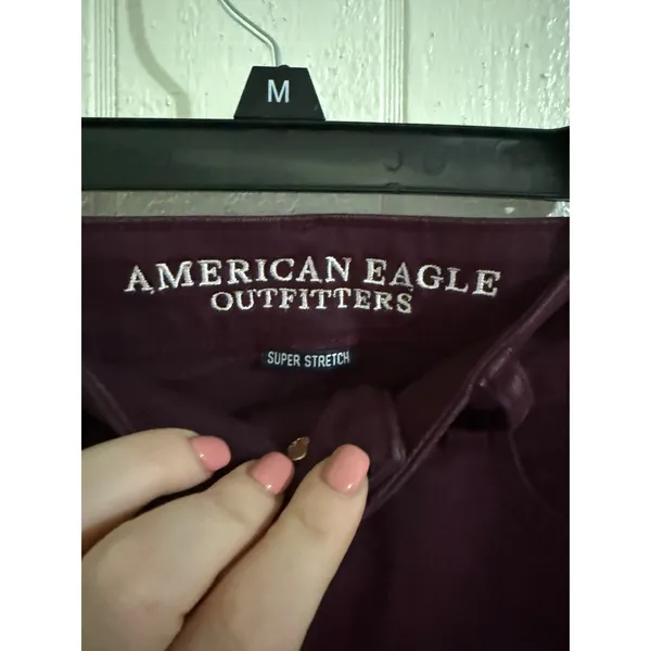 American Eagle Super Stretch Shortie Burgundy Maroon Cuffed Shorts Womens Size 4 - Image 2