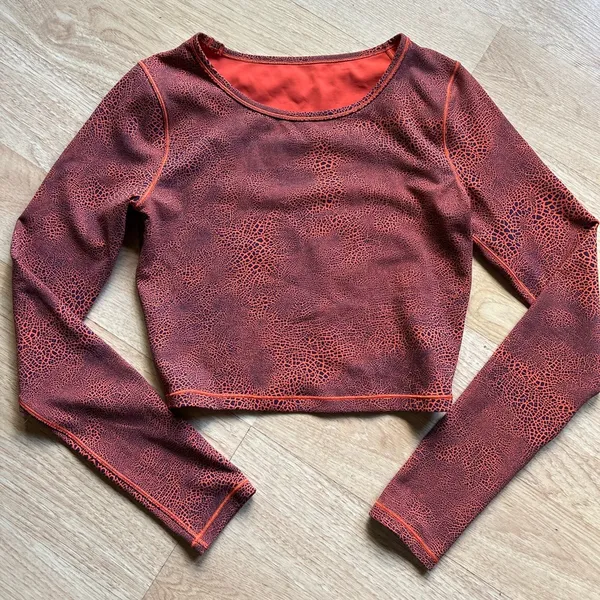 Lululemon Wunder Train Cropped Long Sleeve Shirt Orange Larkspur Size 4 - Image 3