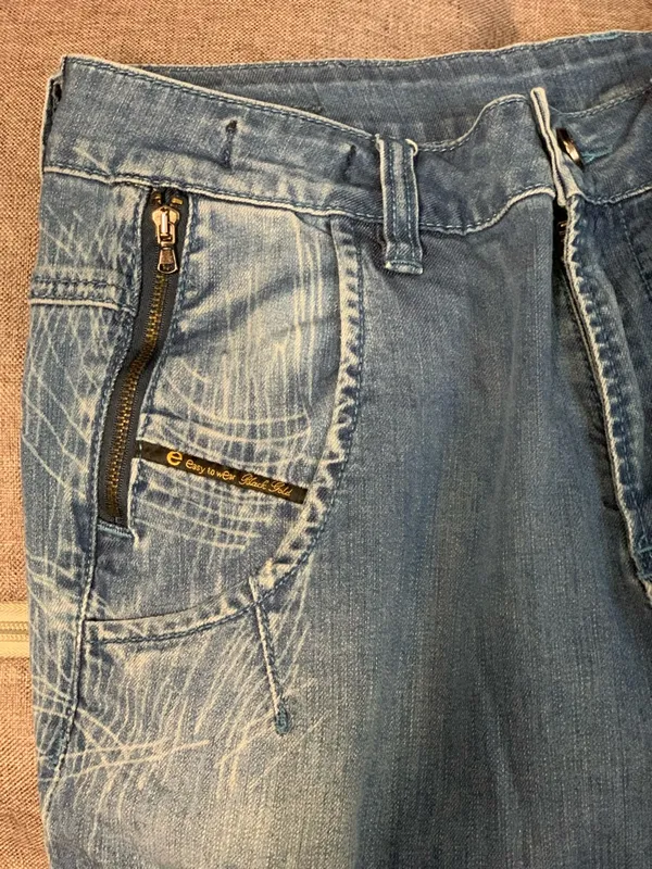 Easy to Wear Faded Blue Wash Barrel Jeans. Size-29 Utilitarian Streetwear - Image 4