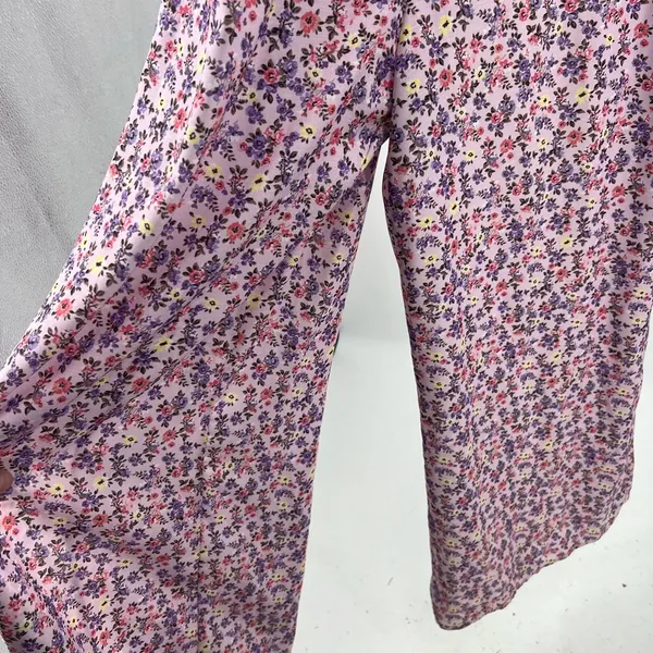 Fantastic Fawn wide leg floral smocked jumpsuit lavender large tie straps spring - Image 3