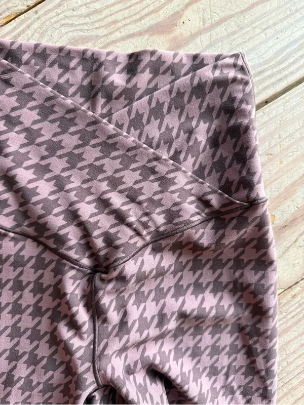 OFFLINE by Aerie Crossover Flare Leggings XS Long - Image 3