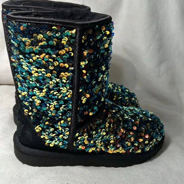 UGG Classic Short Stellar Sequin Black Sheepskin Warm Boots Size US 5. - Image 3