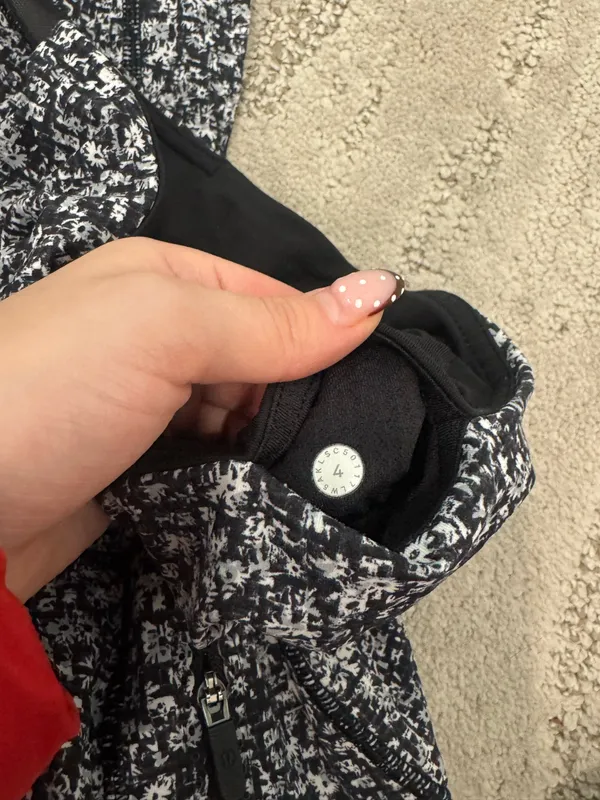 Lululemon Leggings Align High-Rise size 4 - Image 2