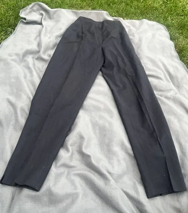 Liz Claiborne Collection Vintage 100% Wool Charcoal Grey Pant Suit Zip Jacket Si - Image 11