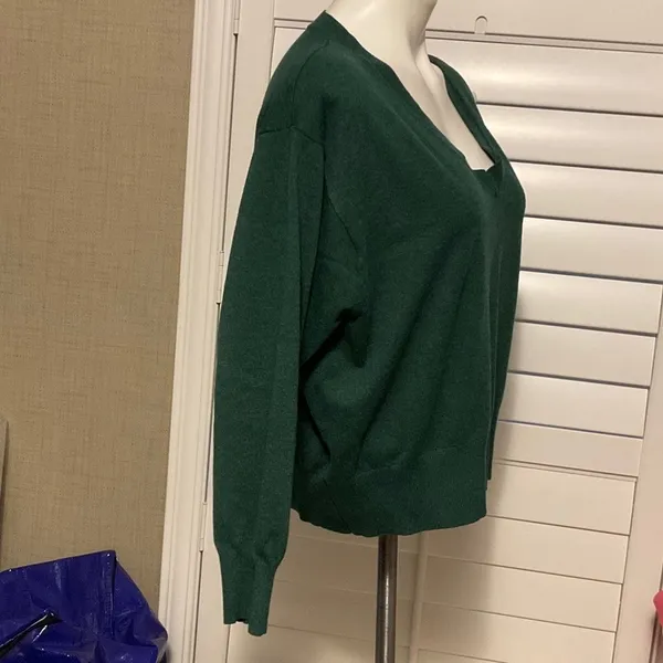 a new day Deep Green V-Neck Sweater - Image 3