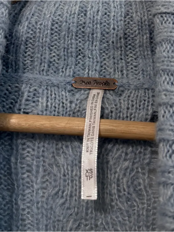 Free People Blue Distressed Turtleneck Sweater Size XS Oversized Wool Cable Knit - Image 2