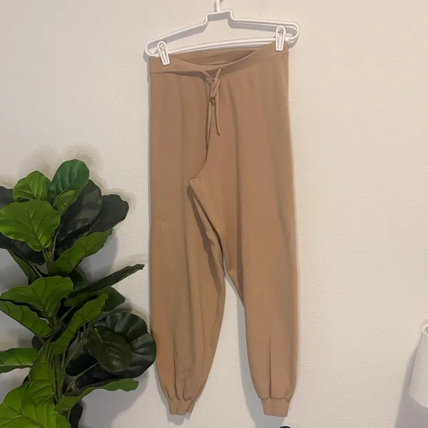 The Drop tan V-Neck Sweater and Jogger Set Small - Image 3