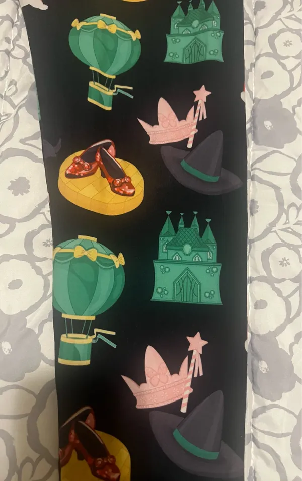 Wizard Of Oz Woman’s 2 Piece Set Leggings and T Shirt NWOT (SZ Med) - Image 6