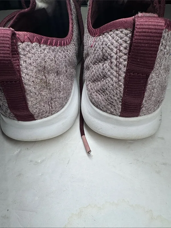 New Balance Women's FuelCore Coast Sneakers 9 maroon casual walking athletic - Image 5