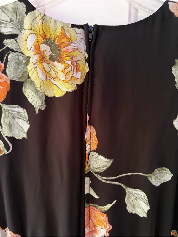 Luxology Floral Black flowy Maxi dress 10 Travel fall Wedding - Image 9
