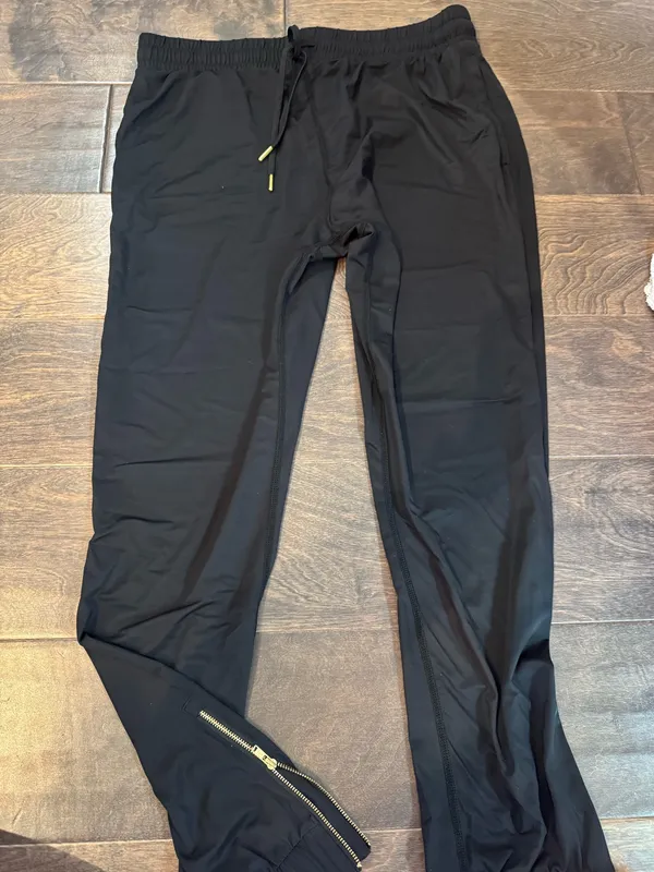 Zyia Joggers Black - Image 3