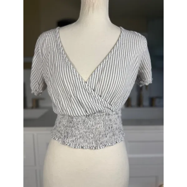 Abercrombie & Fitch Top Womens Medium White Blue Stripe Smocked Wrap Crop - Image 2
