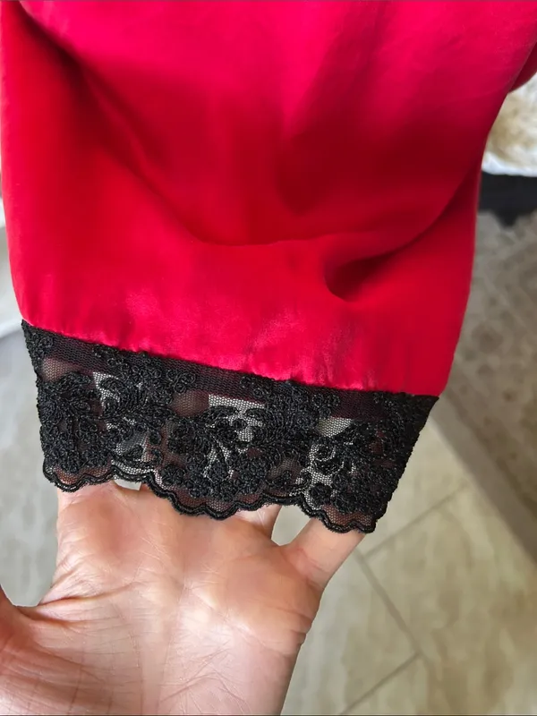Victoria secret Vtg 80’s red silk blk lace trim short robe OS - Image 8