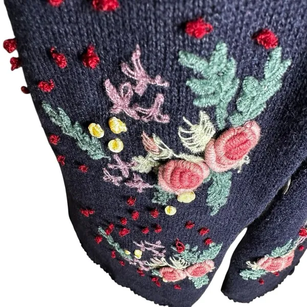 90's Susan Bristol Hand Embroidered Floral Knit Vest L | Grandmacore Cottagecore - Image 7